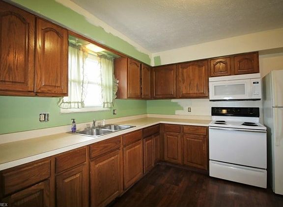 3rd image of 3335 & 3339 Pikeview Dr