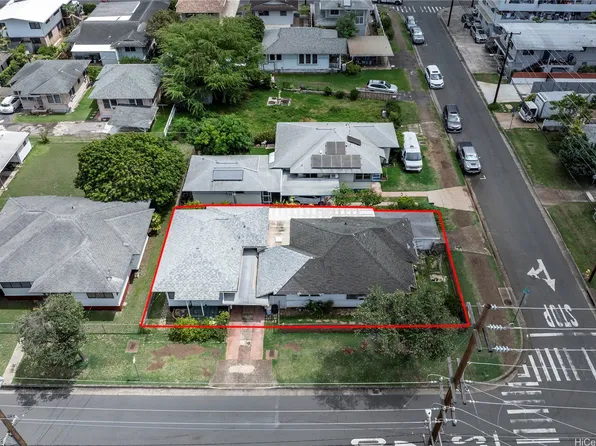 832 Hauoli St, Honolulu, HI 96826