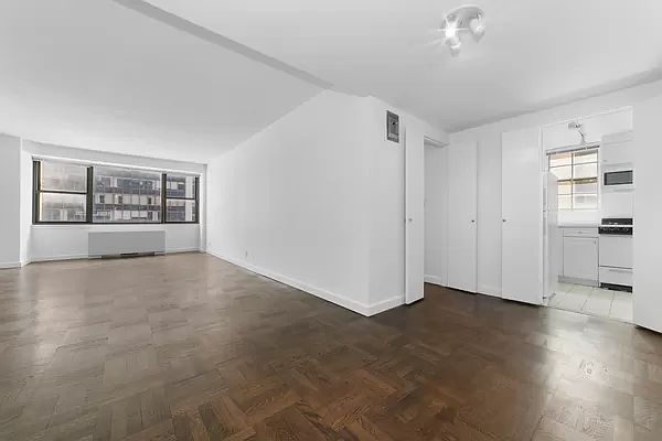 1st image of 65 W 55th St APT 8D