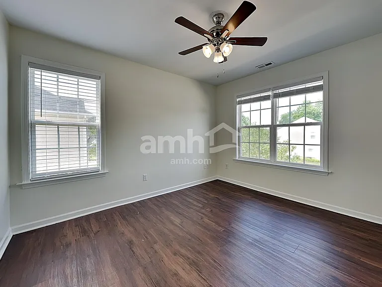121 Hampton Lake Dr — Photo 26
