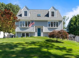 15 N Martin Rd, Amesbury, MA 01913