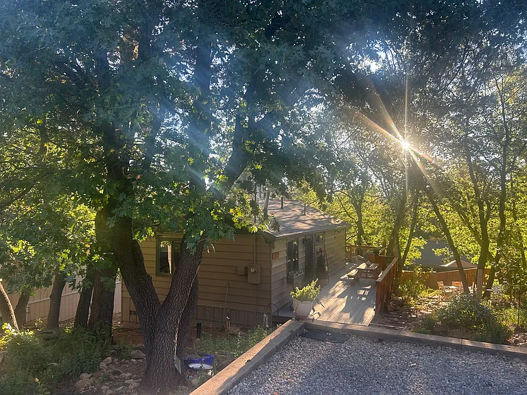 875 Santa Barbara Ave — Photo 9
