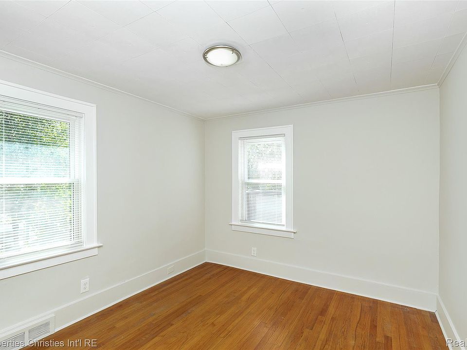 316 Spencer St, photo 13