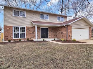 12703 Parkway Estates Dr, Saint Louis, MO 63146