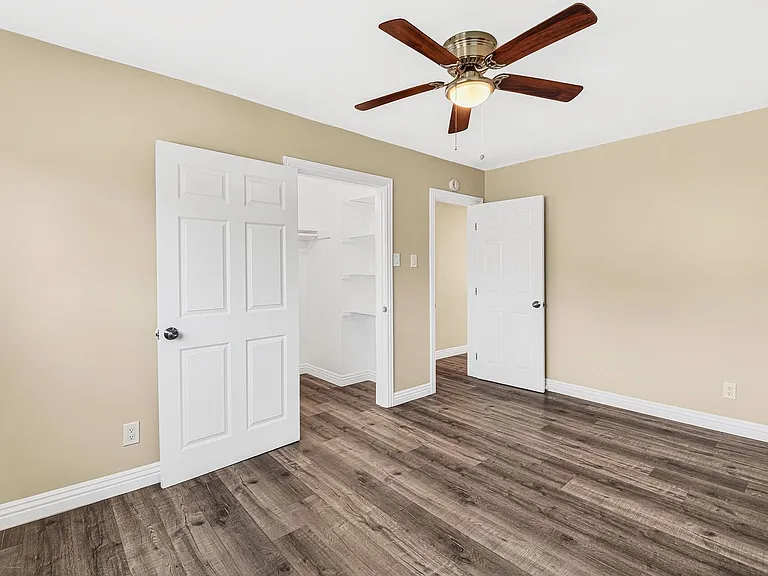 1831 Lime Ave — Photo 25
