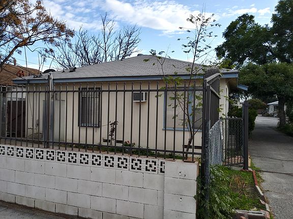 4th image of 12020 Saticoy St