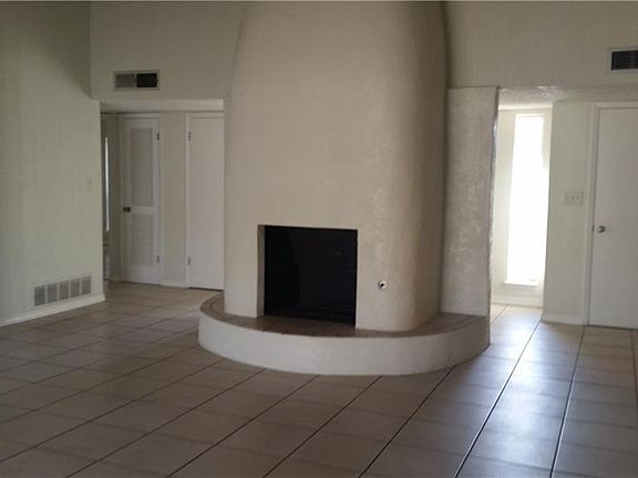 4th image of 11244 Ivanhoe Dr