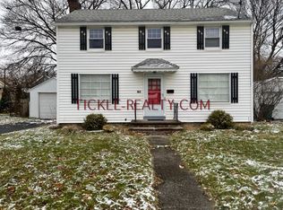 146 Northfield Rd, Rochester, NY 14617