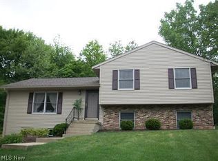 7949 Mount Pleasant St NW, North Canton, OH 44720