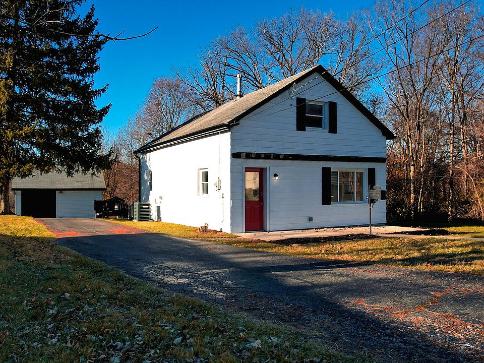 1st image of 79 Goodridge Dr