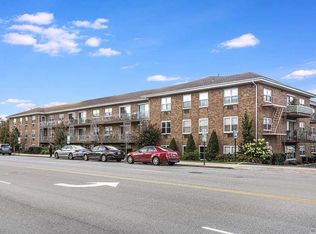 90 S Park Ave APT C17, Rockville Centre, NY 11570