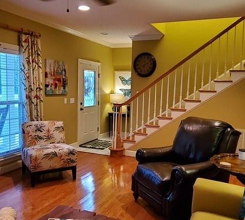 3rd image of 169 Royal Dr
