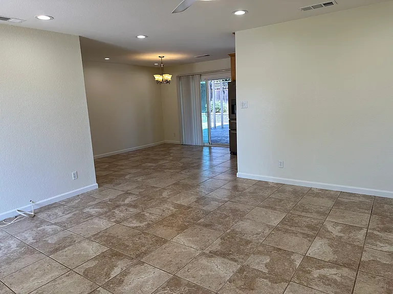 35264 Farnham Dr — Photo 6