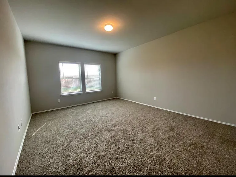 2330 Georgina Falls Dr — Photo 4