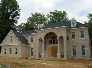 3909 Dover Park, Greensboro, NC 27407