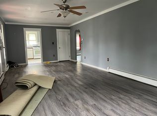480 Springdale Ave #A, Hatboro, PA 19040