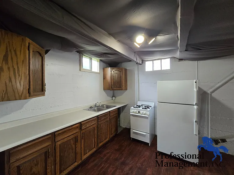 46 Adams St #1/2 — Photo 5