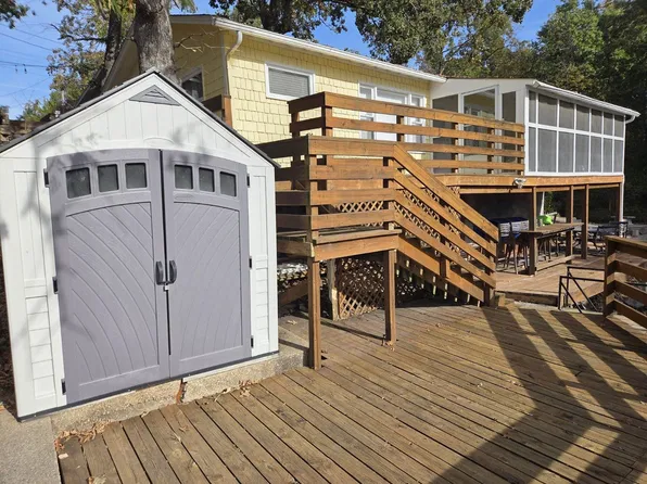 77 Sunshadow Rd, Sunrise Beach, MO 65079