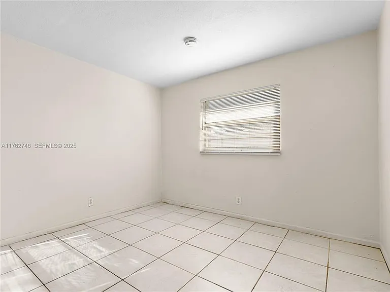 5600 NW 27th Ct #5604 — Photo 5