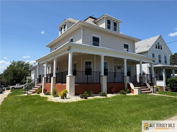 153 Main St