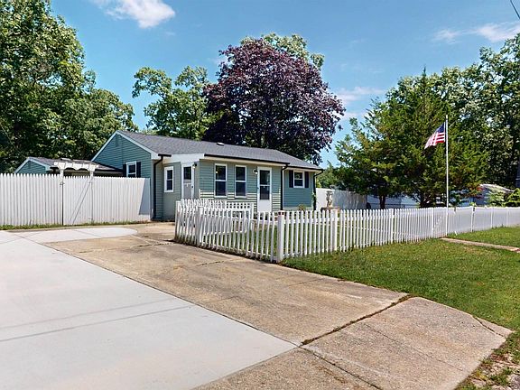 5th image of 335 Blenheim Ave