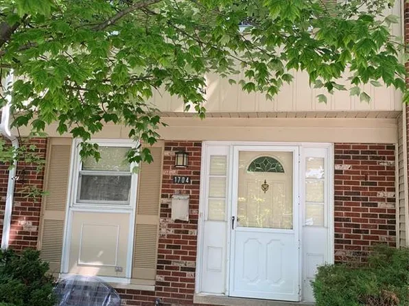 1704 Brentwood Dr #544, Troy, MI 48098