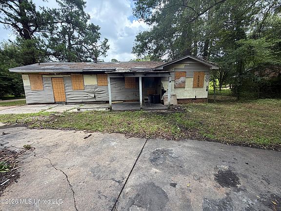 3rd image of 827 Dorgan St