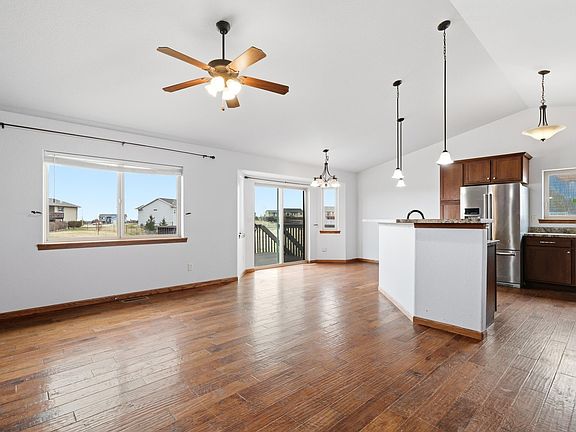 5th image of 22764 Brandy Way