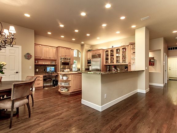3rd image of 4809 133rd St NW