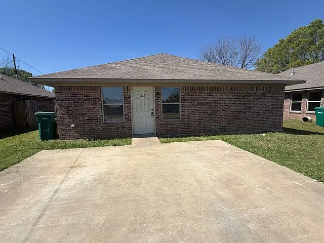 812 S Merrill St — Photo 1