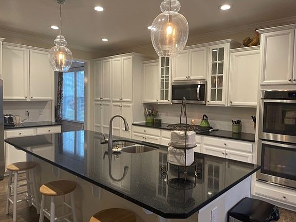 5th image of 16785 Cabrillio Ct
