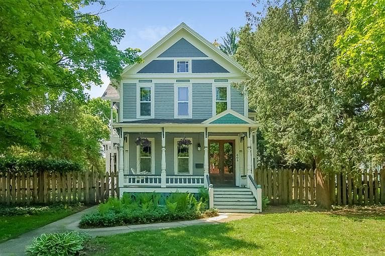1st image of 805 W Huron St