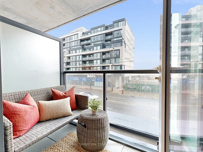 6 Chartwell Rd #208 — Photo 13