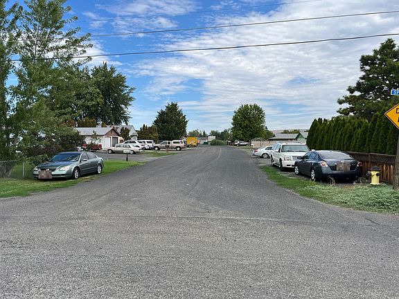 4th image of 1802 S 11th Ave