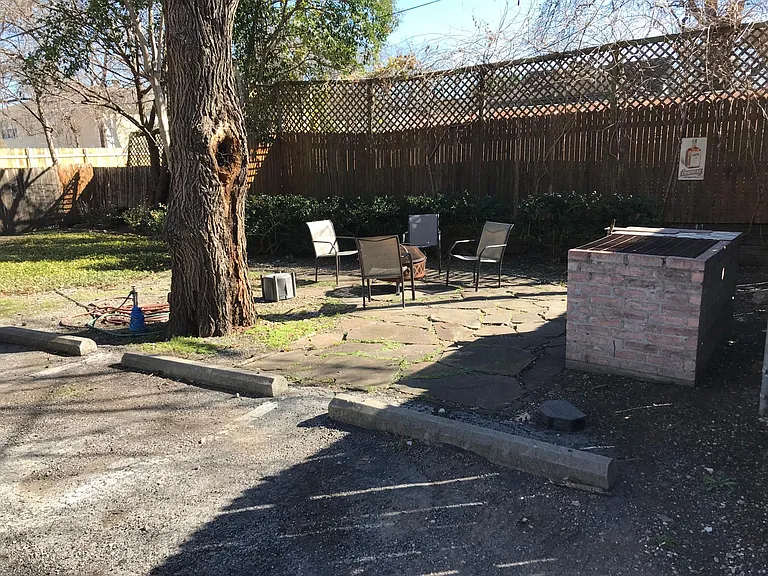 4604 Gaston Ave — Photo 21