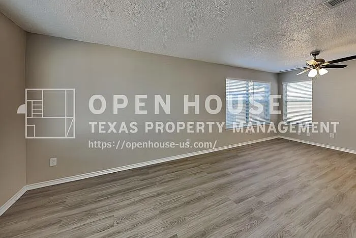 8836 Mystic Trl — Photo 3