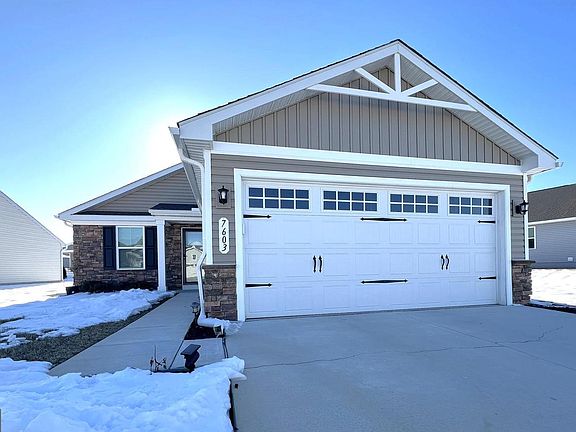 3rd image of 7603 Crossroads Ln