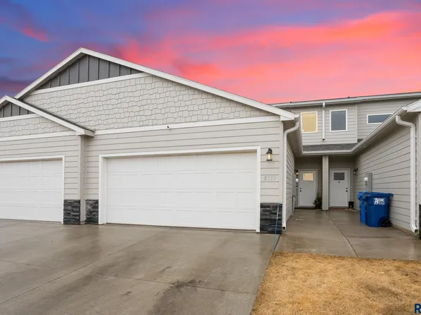 8155 E Tencate Pl, Sioux Falls, SD 57110