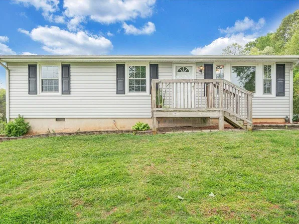 11880 Dickerson Mill Rd, Moneta, VA 24121