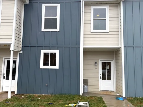 111 Blaze Dr, Nicholasville, KY 40356