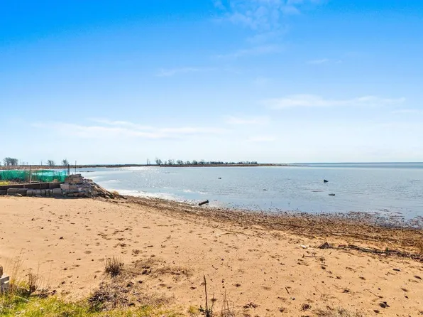 115 East Bay Shore STREET, Marinette, WI 54143
