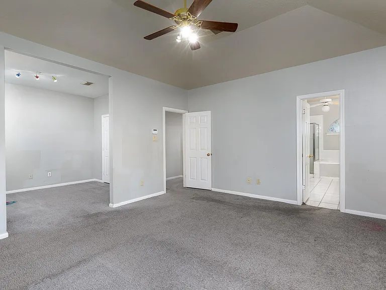 3103 Lauren Ln — Photo 16
