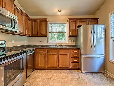 1338 Mabry Ave SE — Photo 3