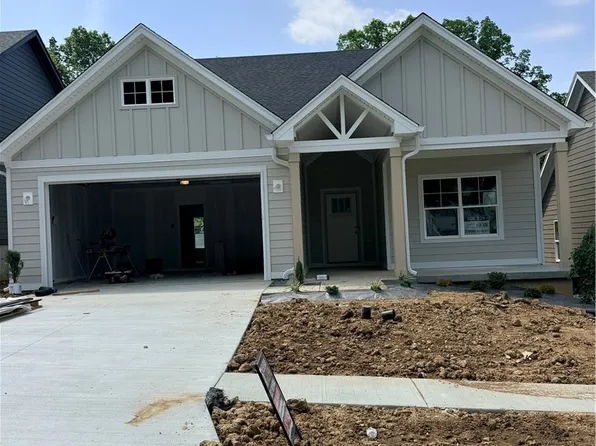2013 Mary Ella Drive #229, Georgetown, IN 47122