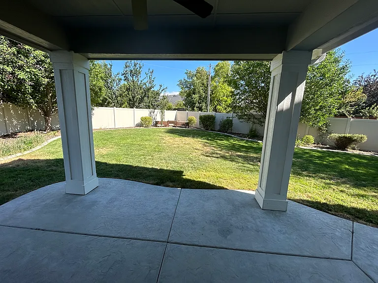 1725 E Bellalucca Ln — Photo 30