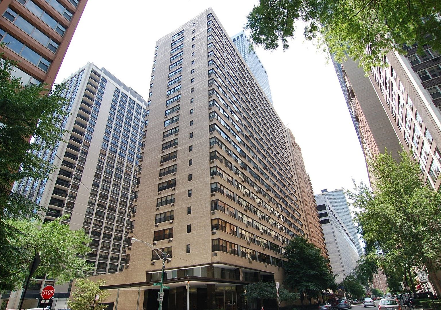 850 N Dewitt Pl 18A, Chicago, IL 60611 Zillow