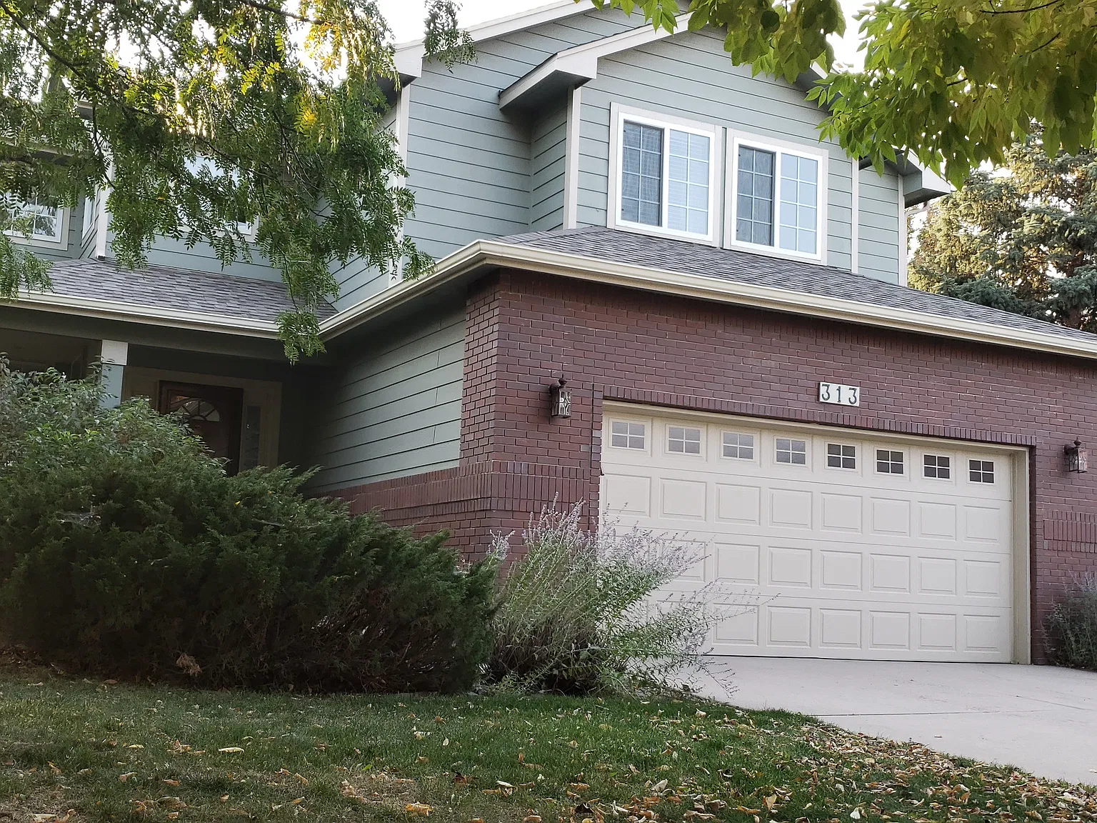 4 bed, 2189 sqft, $2,950 — Photo 1