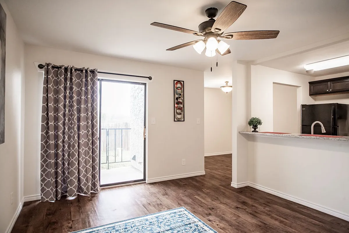 Building Photo - The Villas Apartments