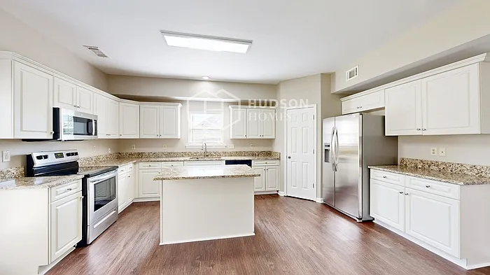 1008 Washington Ct — Photo 11