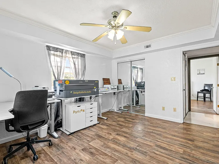 20 Clearview St — Photo 19